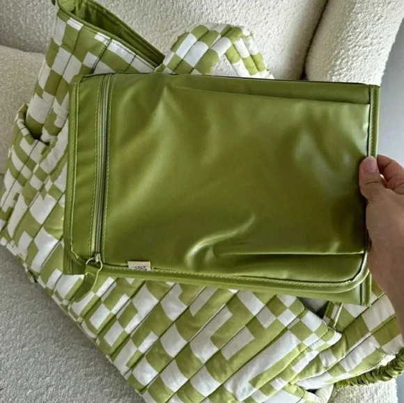 Beis x Elsa Hosk Play Date NWT - Picture 7 of 9